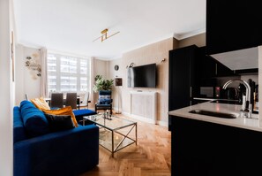 Living Room / Lounge