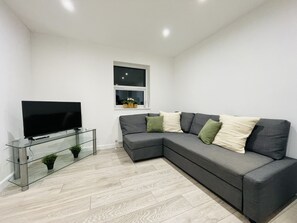 Spacious, Modern Lounge
