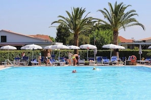 Holiday Home Swimming Pool