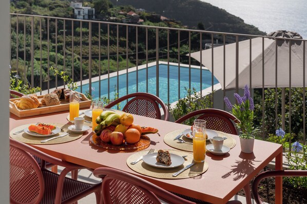 Breakfast At Olivha Villa By Ourmadeira