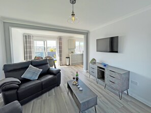 Living room/dining room | Driftwood Cottage - Anchor Cottage and Driftwood Cottage, Portpatrick, near Stranraer