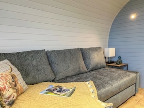 Living area | Coo Pod - Newton Of Inshewan Farm Pods, Forfar