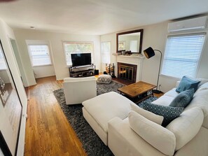 The most chill living room in Venice