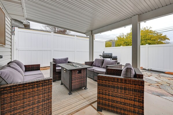 Hurricane Vacation Rental | 3BR | 1BA | 1,600 Sq Ft | Step-Free Access