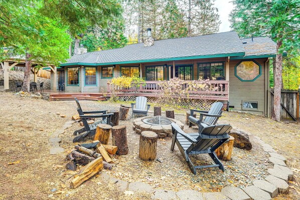 Arnold Vacation Rental | 3BR | 2BA | 1,674 Sq Ft | Stairs to Enter