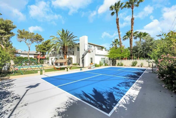 Sport court