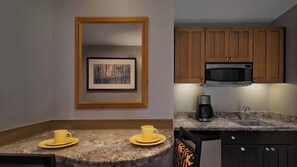 slcms-guestroom-0033-hor-wide.jpg