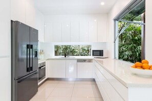thumbnail_Website Quality_1 57 Garrick Street (6) (003)