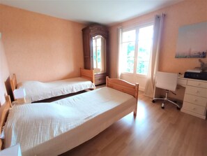 CHAMBRE  2 LIT 90 X 200