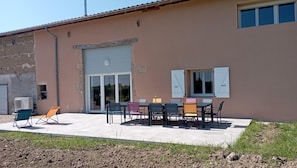 Photo 3