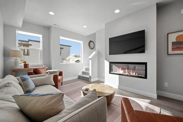 This is your 3 bed/3 bath Park City escape – modern, sophisticated, comfortable