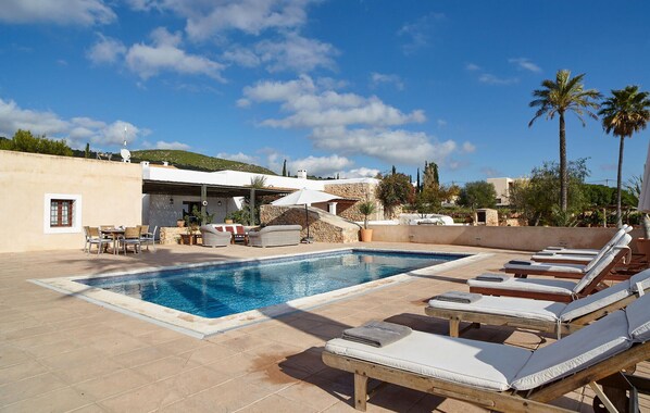 pool
