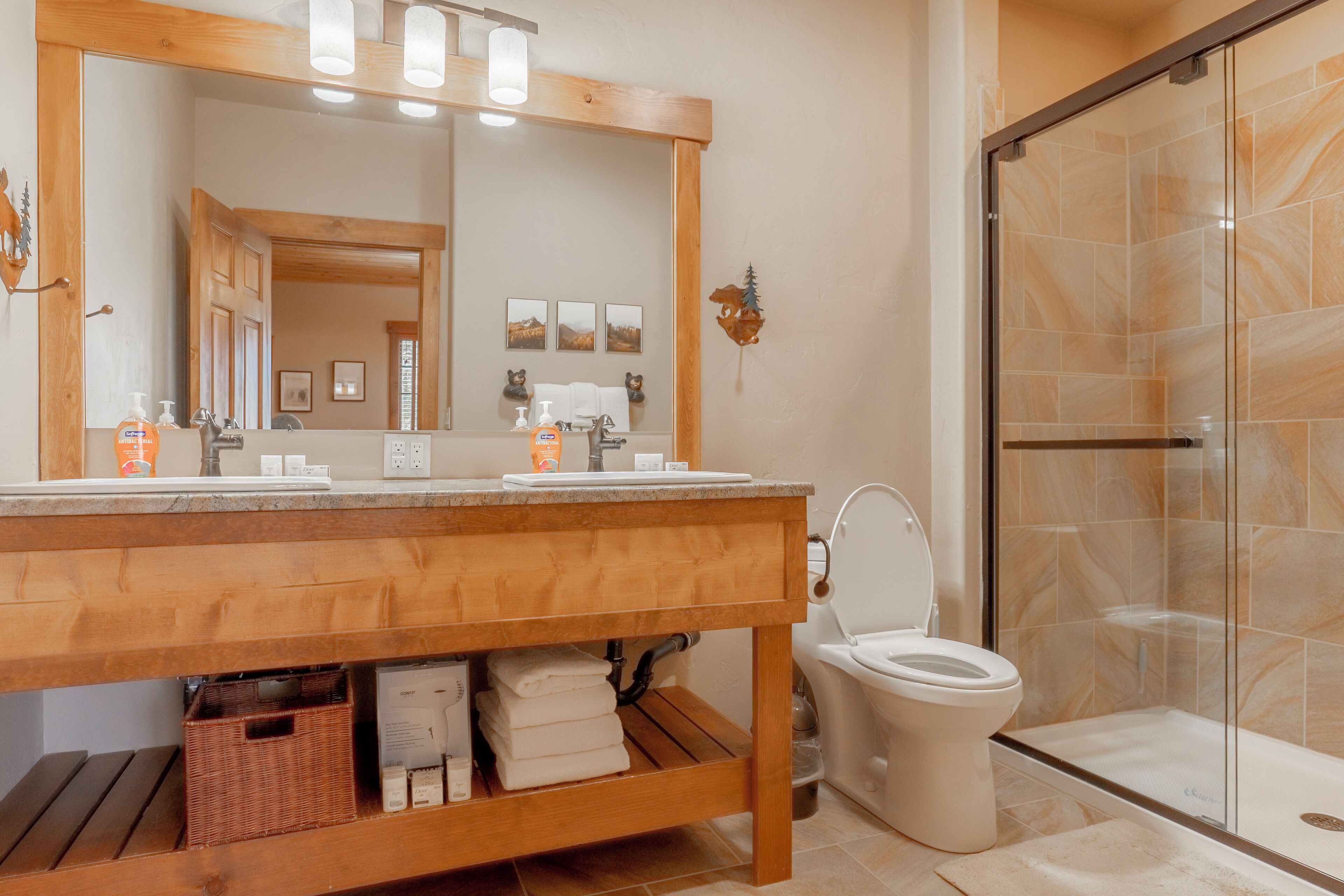 Trailside Lodge: Indoor Putting Green, Hot Tub, Ski, Fish