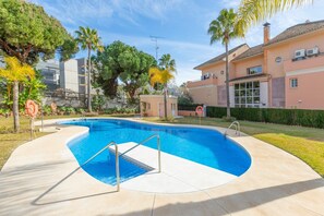 Piscine maison de vacances