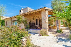 Außenseite Ferienhaus [Sommer]
