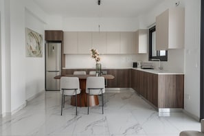 Equipped Kitchen!