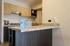 Kitchen bar