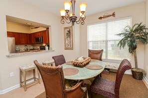 St. Augustine Beach Rentals Dining Room