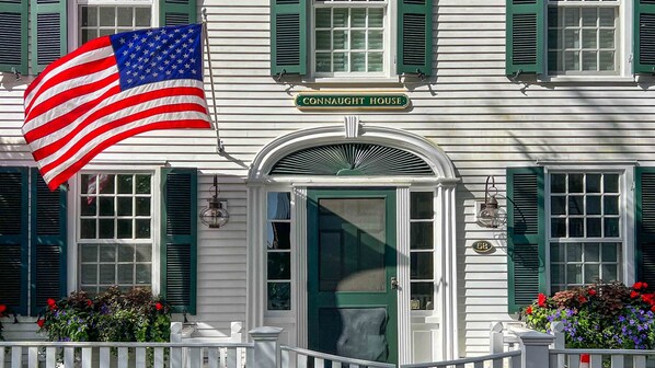 Entrance on North Water St