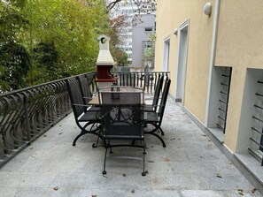 Outside area with grill