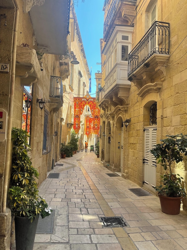 Beautiful Hilda Tabone St and the front of Villa Mistral