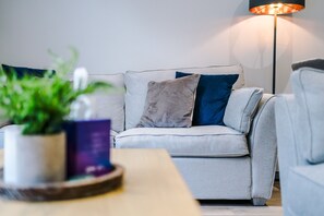 Living Room / Lounge