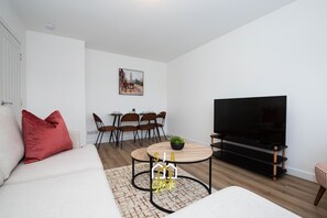 Living Room / Lounge