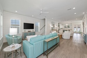 Symphony is tastefully decorated! Spacious layout for the whole family to enjoy!