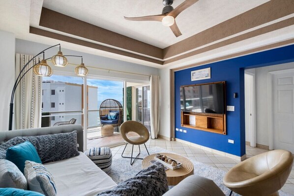 Living Room with day bed