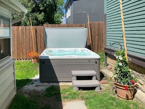 Bain à remous extérieur