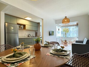 Kitchen or kitchenette,Living Room,Dining area