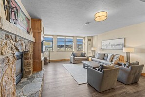 Home Decor, Architecture, Building, Furniture, Indoors
