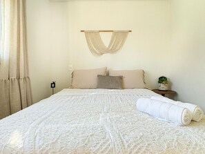 Bed,Bedroom
