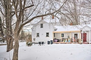 Good porch for waxing xc skis