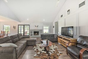 Living Area | Smart TV w/ Cable | Fireplace | Full Sleeper Sofa