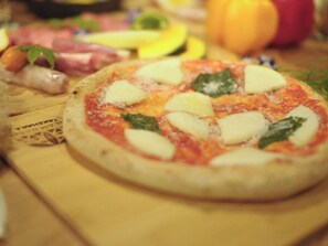 ・[Dinner example] Top the dough with as many ingredients as you like