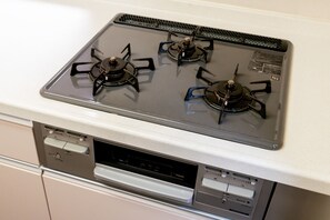 Full kitchen