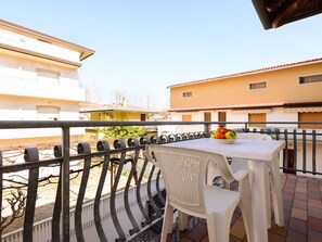 Table, Property, Building, Sky, Window, Wood, Interior Design, Cloud, Lighting, Outdoor Furniture