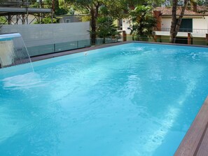 Wasser, Pflanze, Rechteck, Schwimmbad, Verbundwerkstoff, Gebäude, Aqua, Freizeit