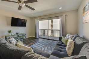 Living Room | Full Sleeper Sofa | 1st Floor | Smart TV
