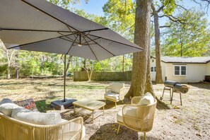Outdoor Lounge Area | Gas Grill