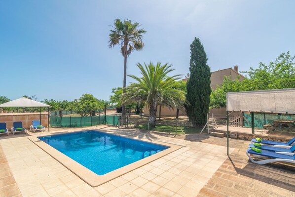 Holiday Home Swimming Pool