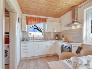 Cabinetry, Comptoir, Meubles, Propriété, Cuisine, Bois, Évier, Cuisinière, Tiroir, Sol