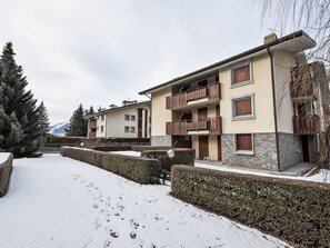 Die Architektur, Wohngebiet, Haus, Zuhause, Winter, Schnee, Einfrieren, Wohnung, Garten, Balkon