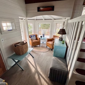 Sitting sunroom area off the living room