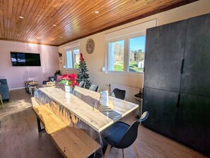 Cuisine/ pièce à vivre