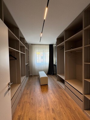 Schrank