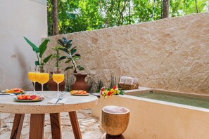 Private Pool
