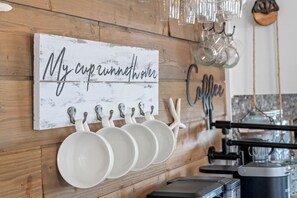 Fully Equipped Coffee Bar with Accessories 3 (1)
