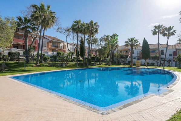 Holiday Home Swimming Pool